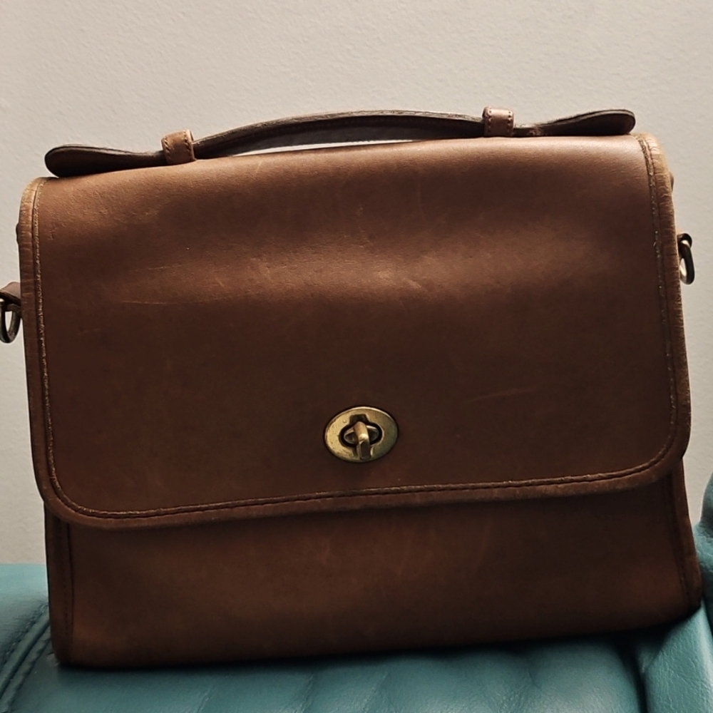 Vintage Coach court bag in British tan 9870